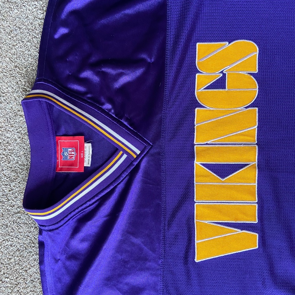 NFL Licensed Minnesota VIKINGS jersey (purple and gold) - Men’s Size L